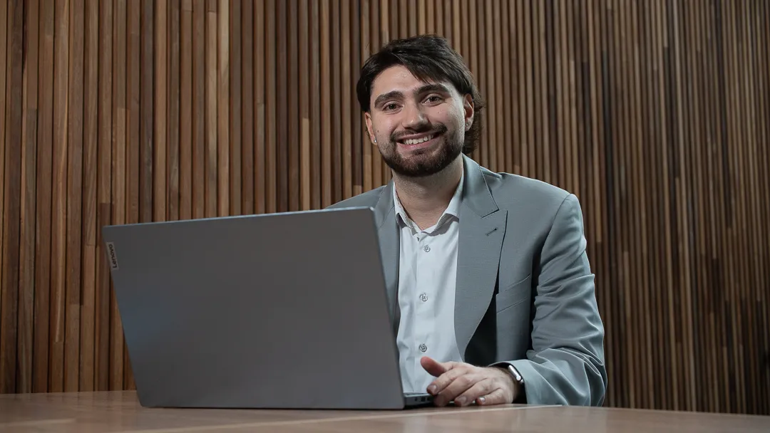Lucas Giglio en una consulta por videollamada